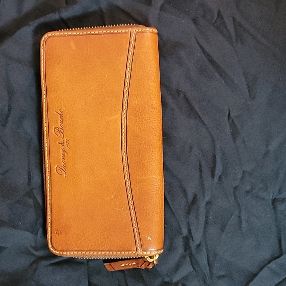 Dooney & Bourke